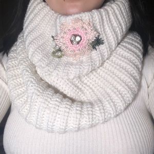 Cute stylish white knit scarf